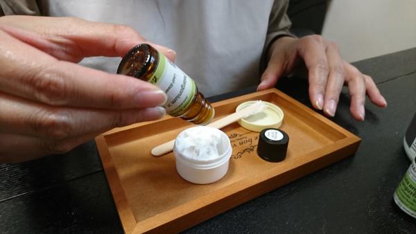 アロマクラフト作成の様子