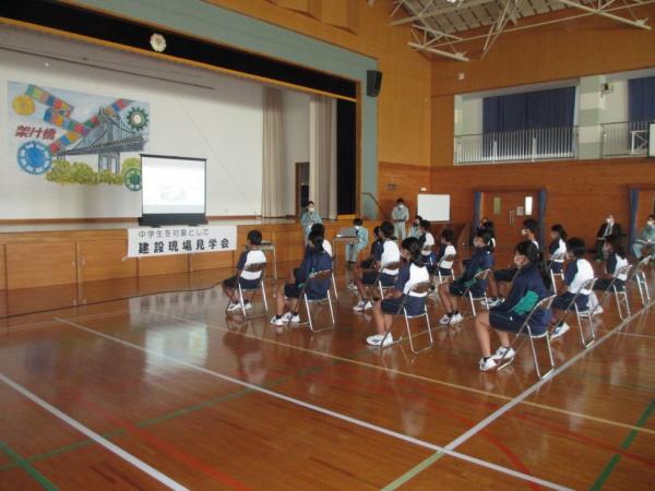 技術者の仕事紹介などの状況写真