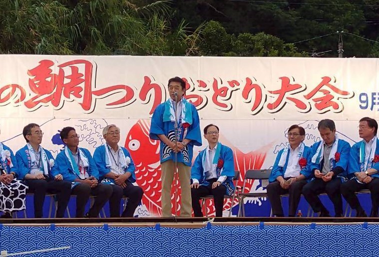 第42回関の鯛つりおどり大会の様子