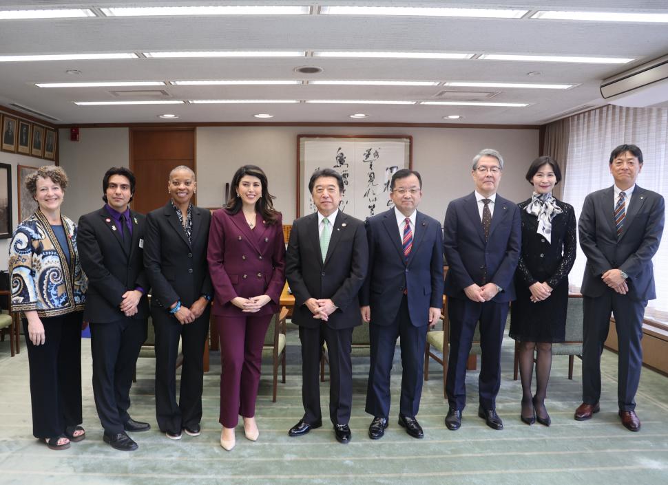 表敬訪問(第8次オースティン市親善訪問団の皆さん)の様子