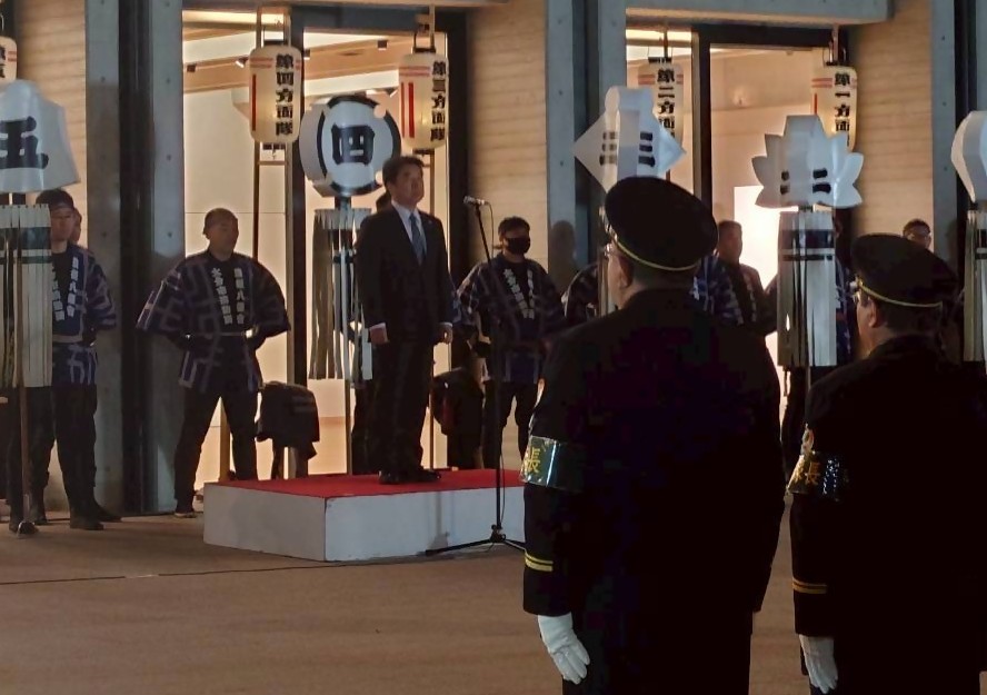 令和7年度大分市消防団年末夜警出発式の様子