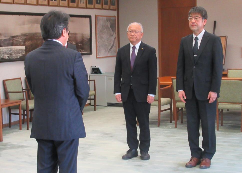 大分市環境審議会からの答申の様子