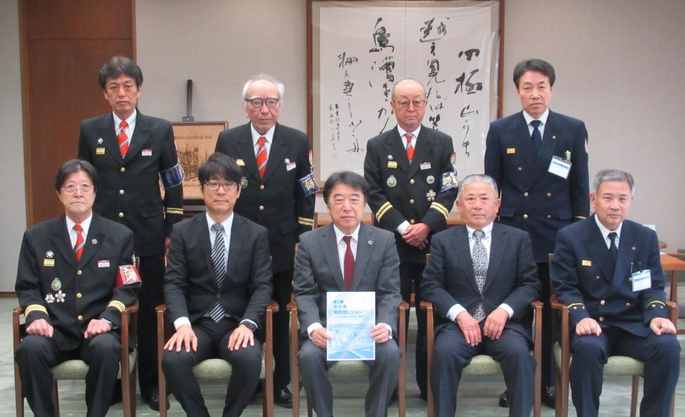 「第2期大分市消防団ビジョン」検討委員会からの報告の様子