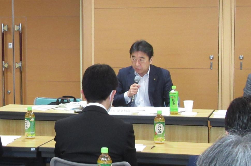 「足立市長と本音で語る会」 講演会の様子