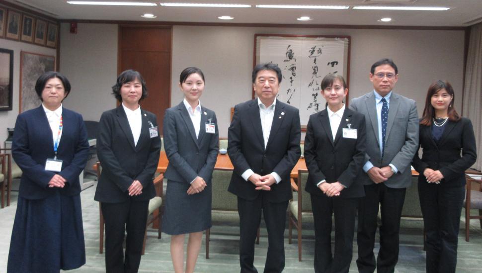 表敬訪問(JICA海外協力隊員出発あいさつ)の様子