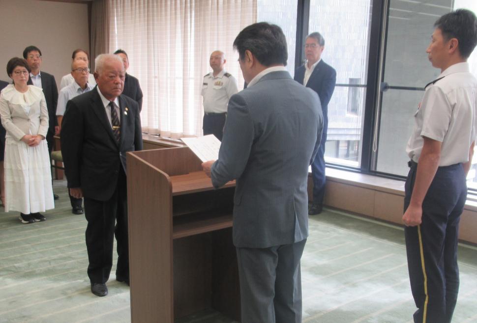 自衛官募集相談員委嘱状交付式の様子