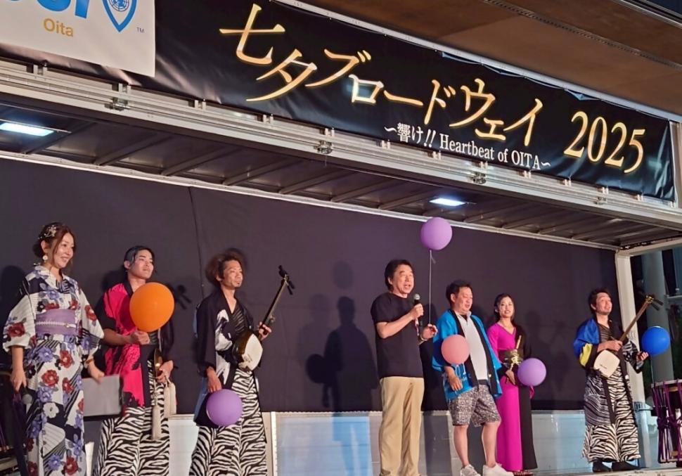 七夕ブロードウェイ2025の様子