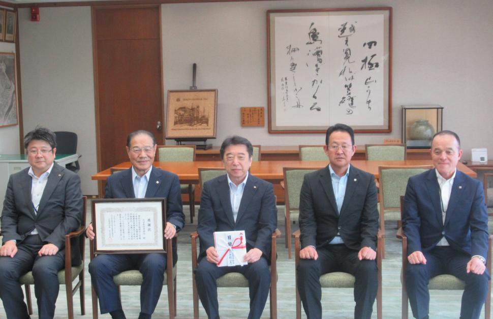寄附受入式(大分県信用組合)の様子