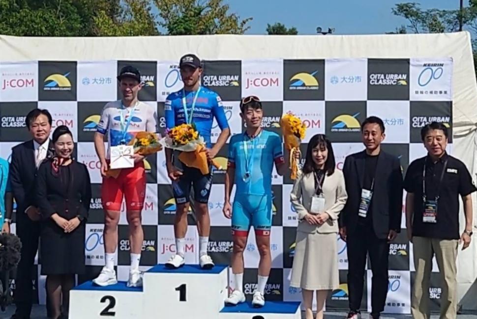 OITAサイクルフェス!!!2025(2日目)おおいたアーバンクラシック ロードレース 表彰式の様子