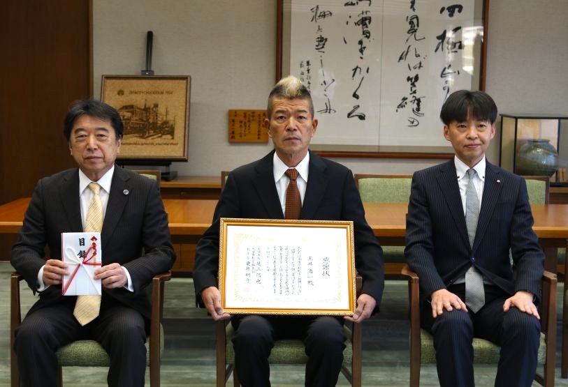 寄附受入式(玉井 浩一氏)の様子