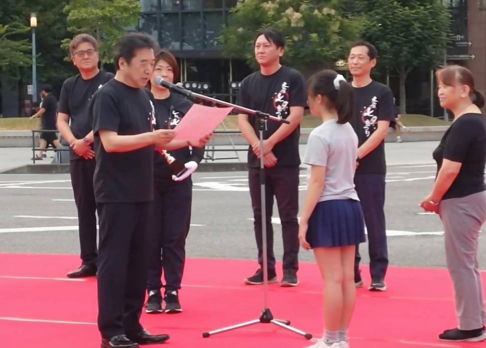 飾り付けコンクール最優秀賞表彰式の様子