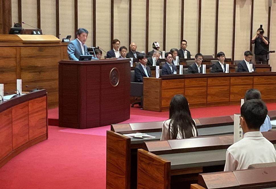令和8年度大分市「こども市議会」の様子