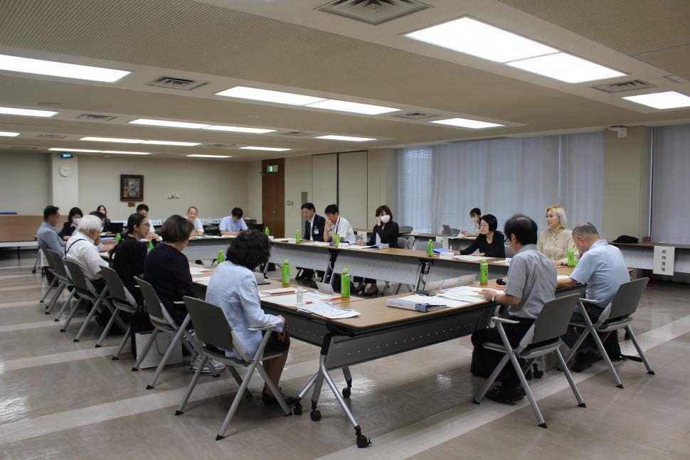 第2回策定委員会の様子1