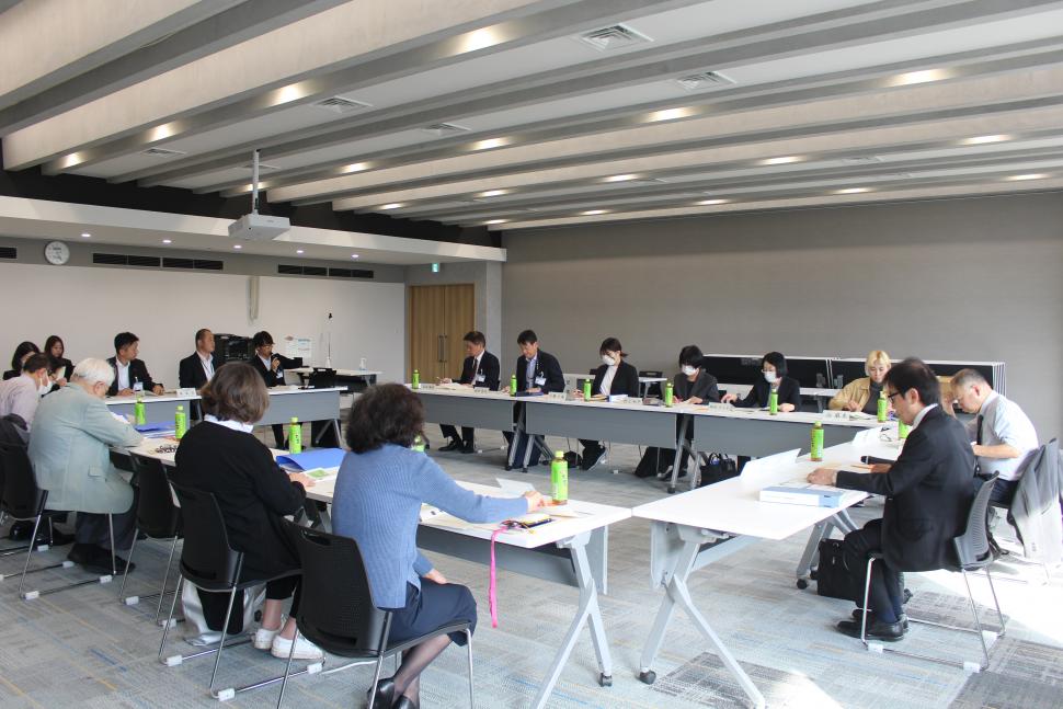 第3回策定委員会の様子1