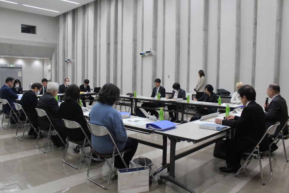 第4回策定委員会の様子1