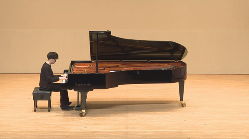 藤田 凛太郎演奏