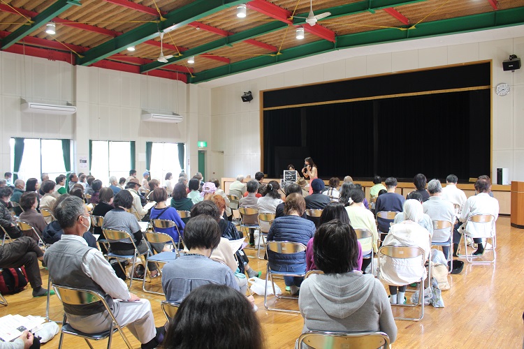 会場の様子（判田校区公民館）