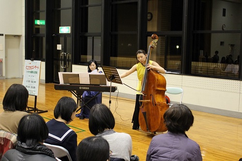 写真：どこでもコンサートin大分西部公民館