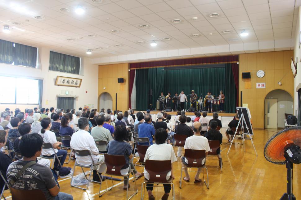 どこでもコンサートin坂ノ市公民館の様子