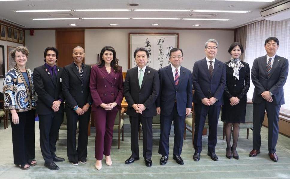 表敬訪問集合写真