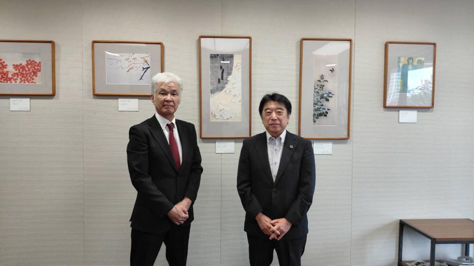 表敬訪問の記念撮影