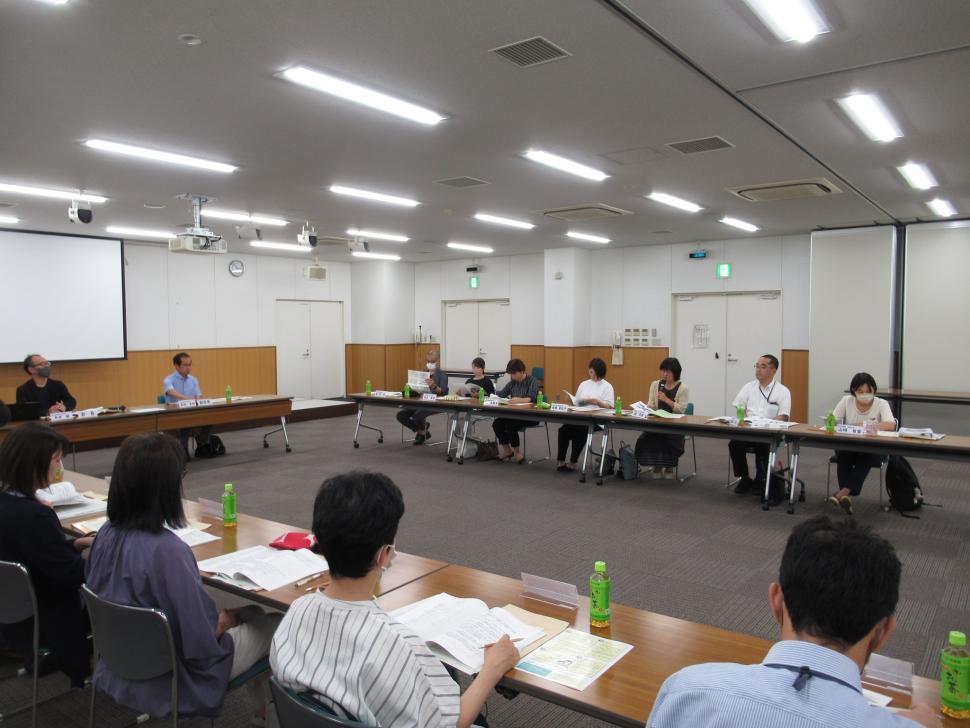 令和6年度第1回幼保小連携推進協議会の様子1