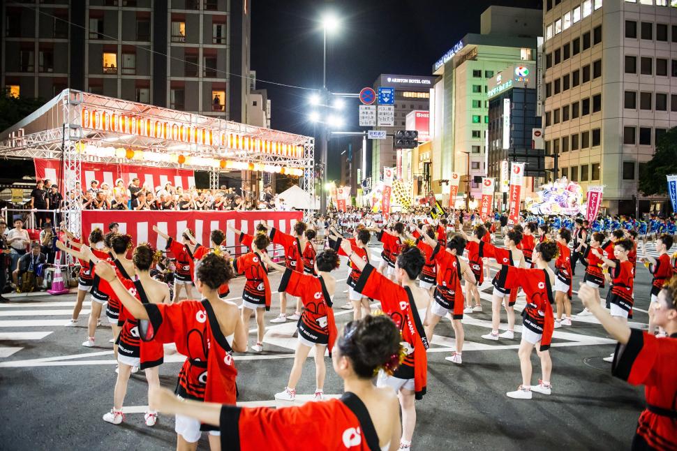 府内戦紙の踊り隊