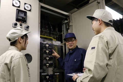 電気設備技術科写真