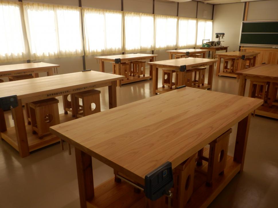 作業台・椅子写真