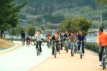 サイクリング風景の画像