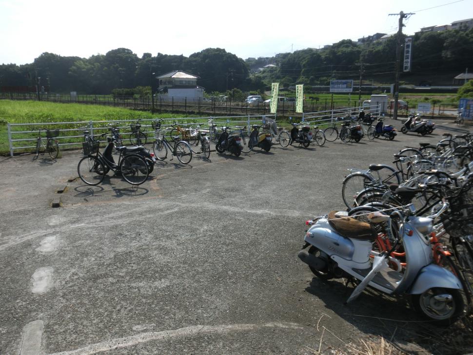 豊後国分駅駐輪場の写真