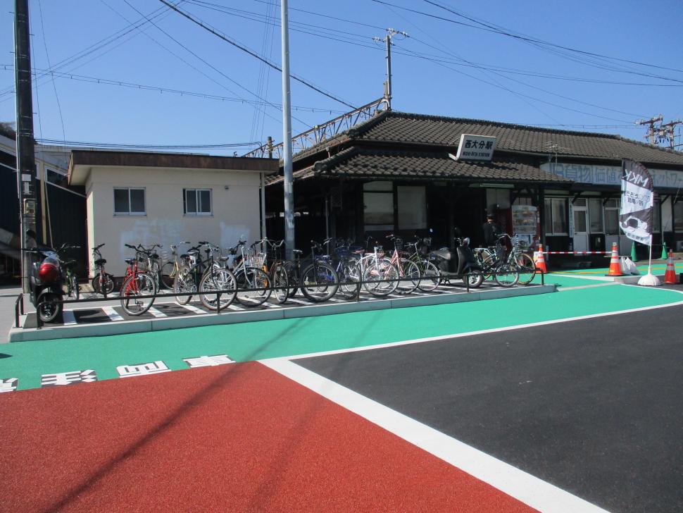 西大分駅駐輪場写真