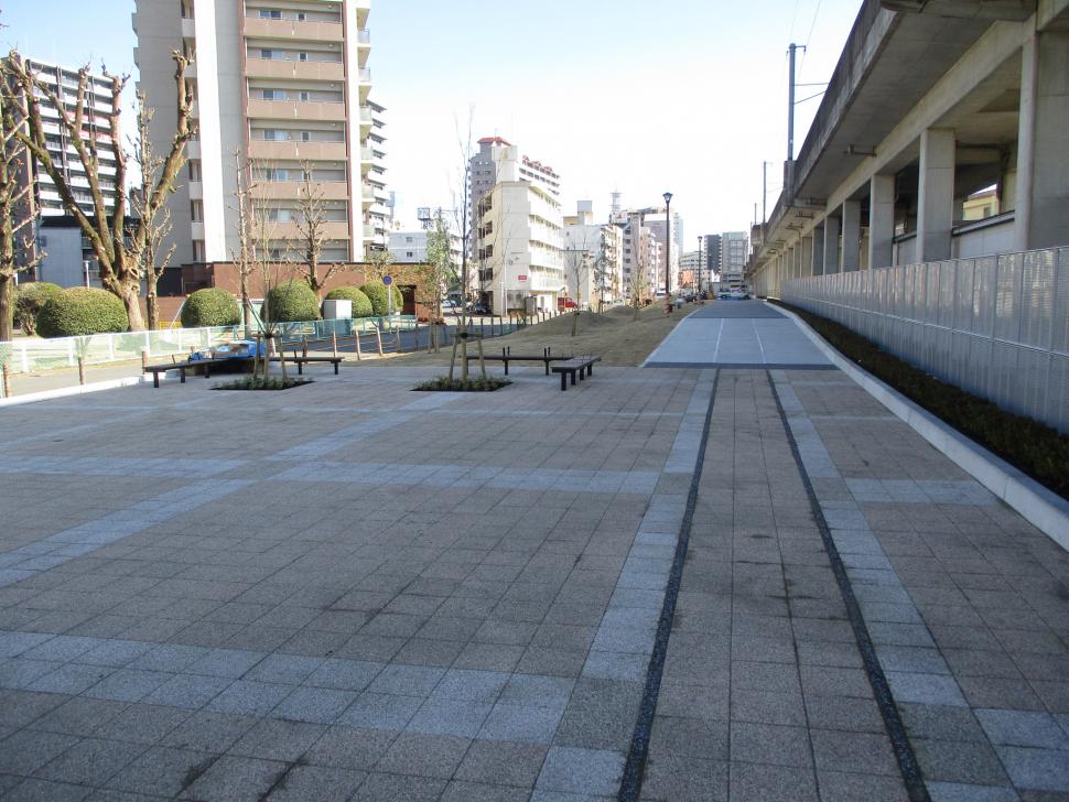 線路敷ウエストウォーク広場