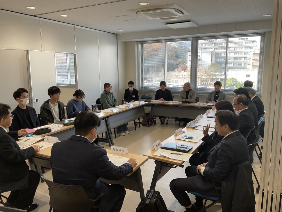 関係者との意見交換の様子