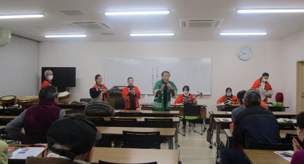 伝統芸能の授業の様子