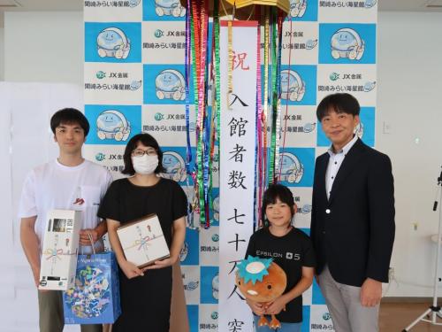 70万人達成記念写真
