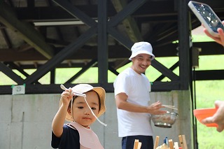 流しそうめんの様子です。