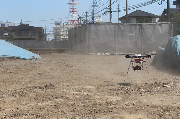 ドローンの離陸写真