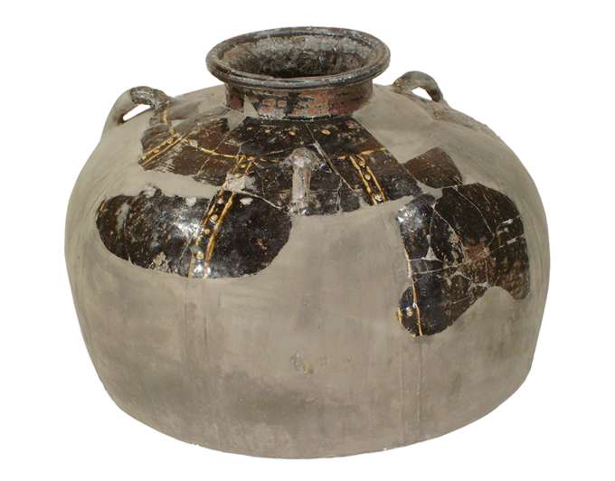 ミャンマー産黒釉三耳壺の画像
