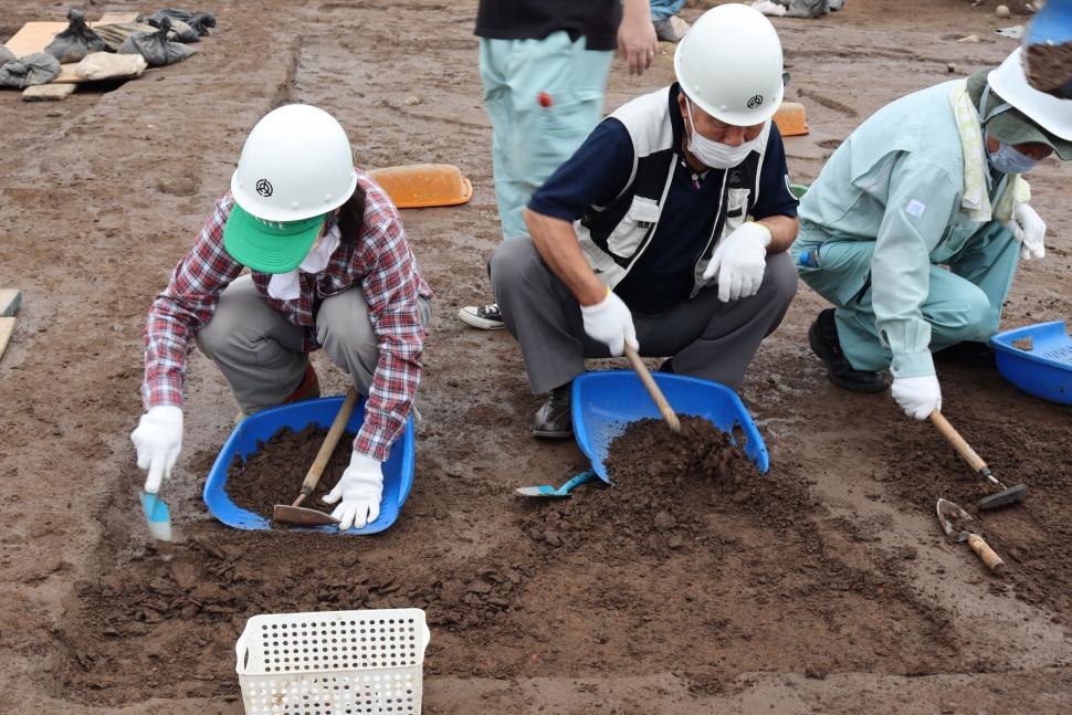 発掘作業の様子