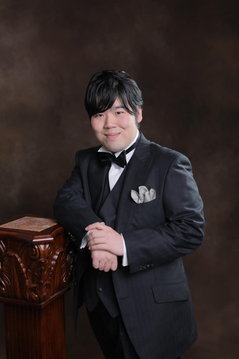 石本高雅