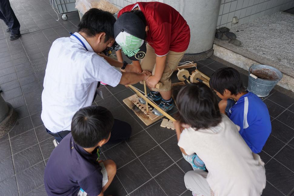 火起こし体験の様子