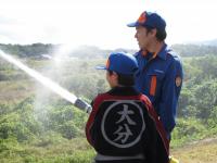 消防団と放水体験