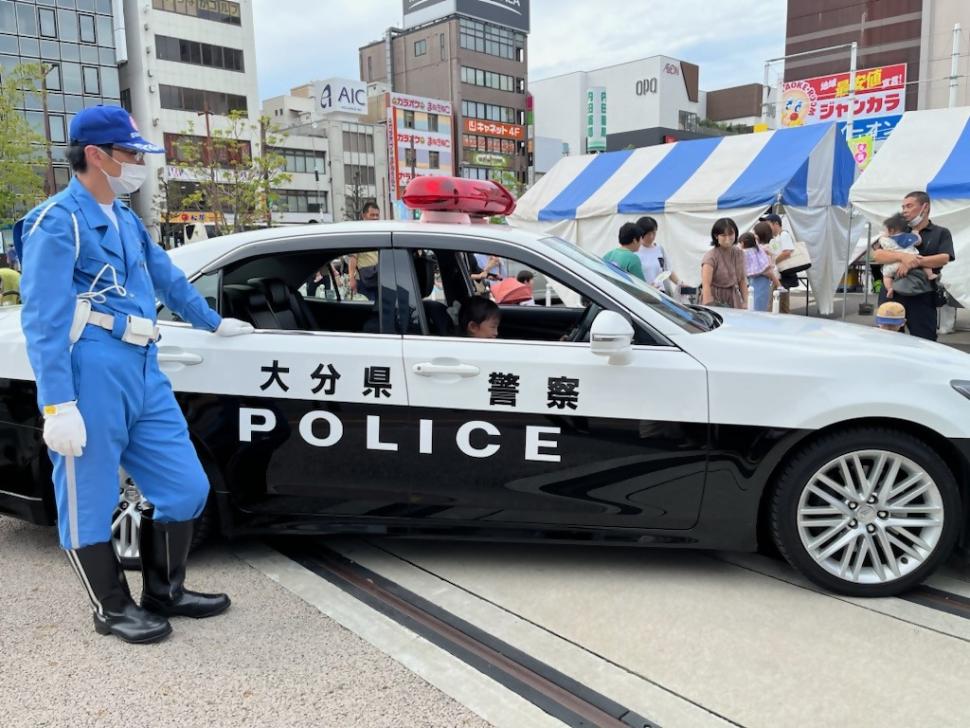 パトカー